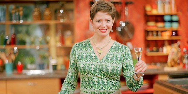 Daisy Cooks! With Daisy Martinez